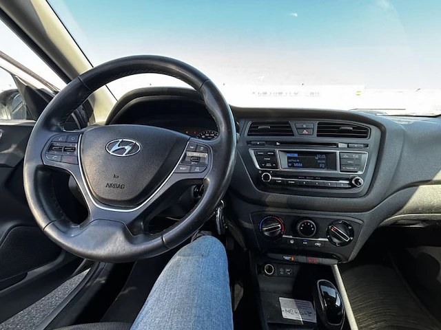 Hyundai i20 1.4i intro edition 100 at, 2017 - afbeelding 35 van  37