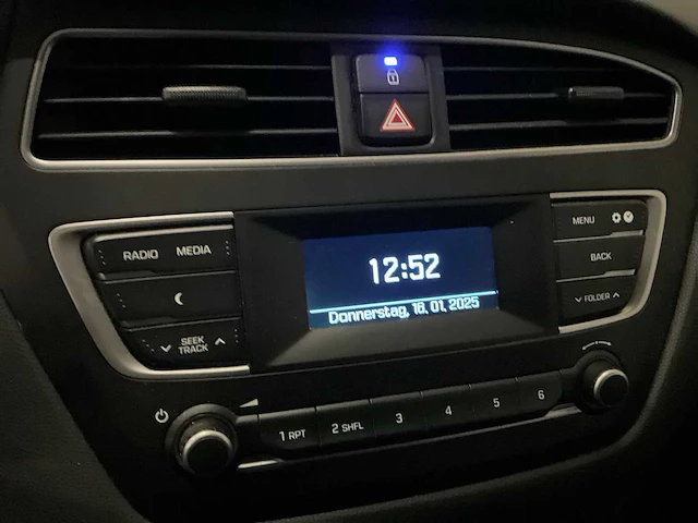 Hyundai i20 active 49769km bouwjaar:2019 - afbeelding 3 van  19