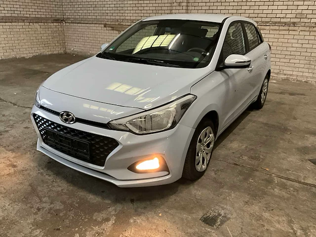Hyundai i20 active 49769km bouwjaar:2019 - afbeelding 1 van  19