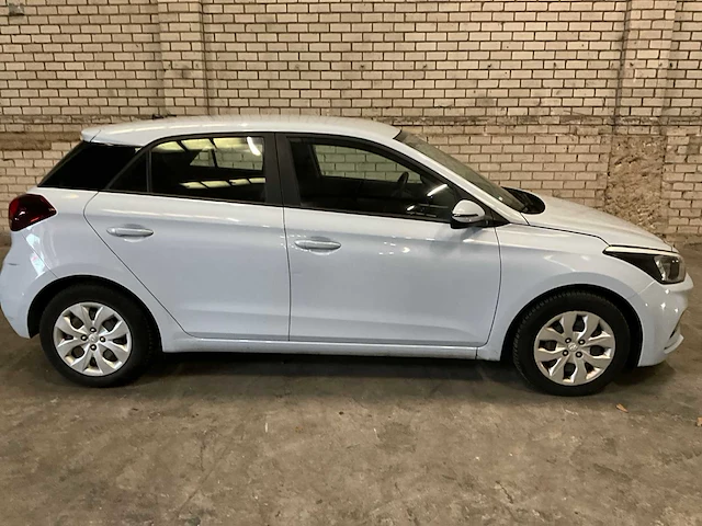 Hyundai i20 active 49769km bouwjaar:2019 - afbeelding 15 van  19