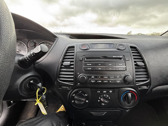 Hyundai i20,2010 - afbeelding 3 van  23