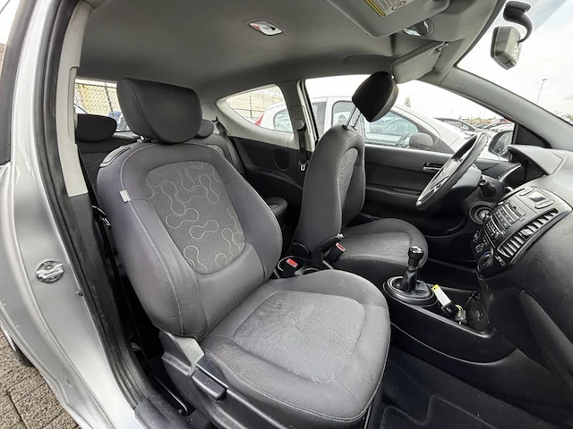 Hyundai i20,2010 - afbeelding 10 van  23