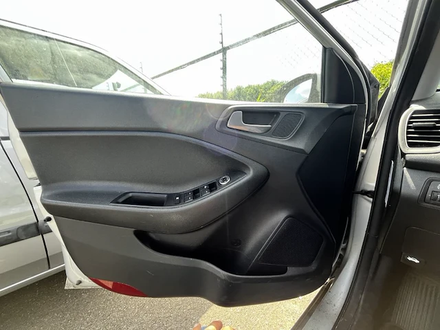 Hyundai i20,2018 - afbeelding 8 van  30
