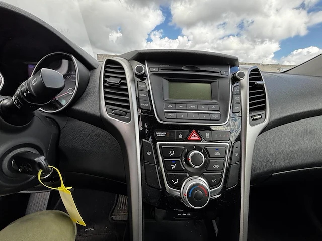 Hyundai i30 1 4i comfort,2014 - afbeelding 4 van  26