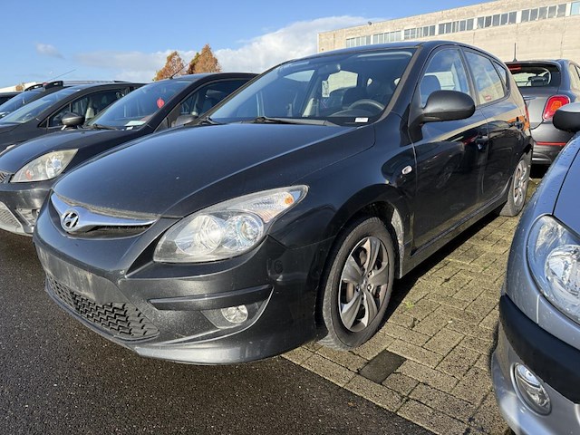 Hyundai i30 1.4i comfort,2010 - afbeelding 1 van  30