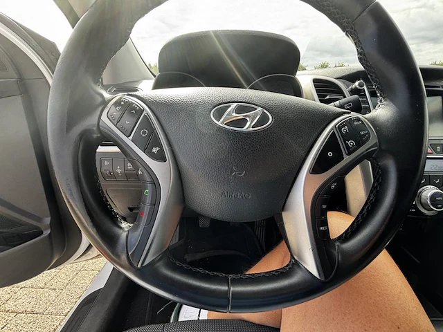 Hyundai i30 1.6 crdi cool isg 110,2016 - afbeelding 7 van  24