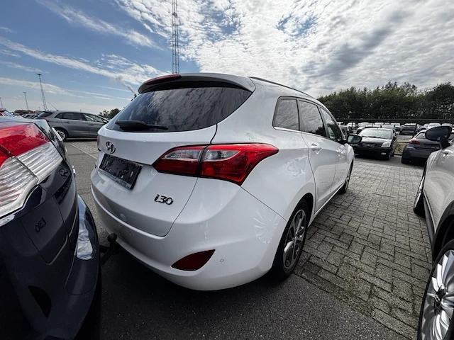 Hyundai i30 1.6 crdi cool isg 110,2016 - afbeelding 19 van  24