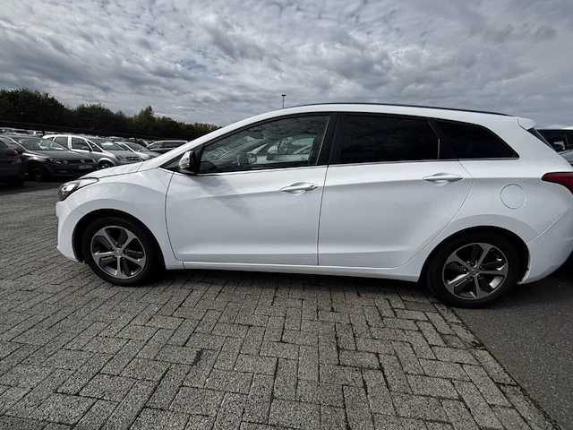 Hyundai i30 1.6 crdi cool isg 110,2016 - afbeelding 21 van  24