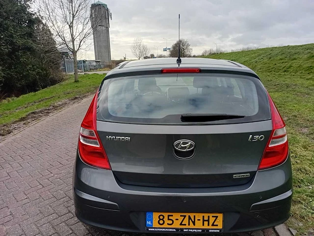 Hyundai i30 1.6 crdi dynamic business, 85-zn-hz - afbeelding 26 van  28