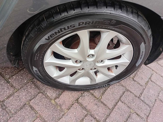 Hyundai i30 1.6 crdi dynamic business, 85-zn-hz - afbeelding 2 van  28