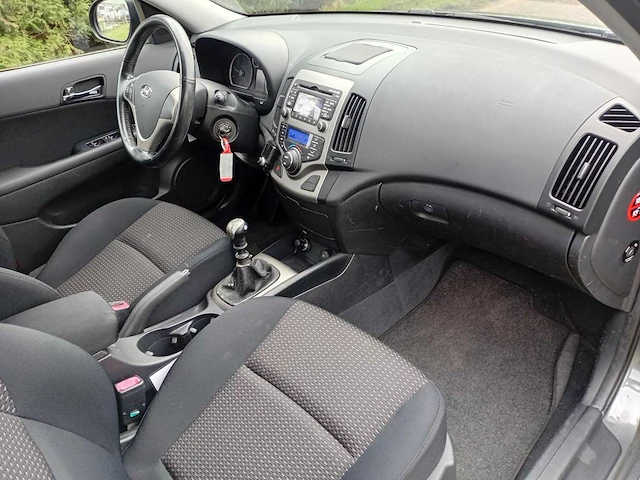 Hyundai i30 1.6 crdi dynamic business, 85-zn-hz - afbeelding 5 van  28