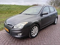 Hyundai i30 1.6 crdi dynamic business, 85-zn-hz - afbeelding 1 van  28