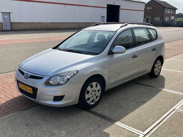 Hyundai i30 cw 1.6i active cool , 53-hdg-8 - afbeelding 1 van  10