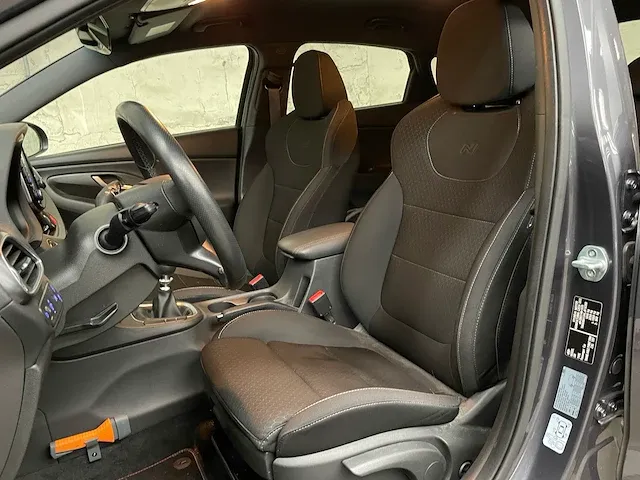 Hyundai i30 fastback 1.4 t-gdi n line 140pk 2019 -orig. nl-, zj-954-g - afbeelding 36 van  52