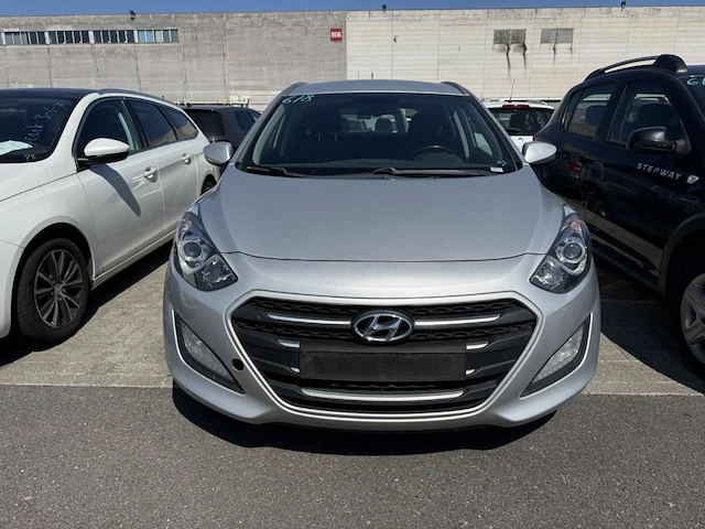 Hyundai i30 sw 1.6 crdi lounge 110, 2016 - afbeelding 12 van  29