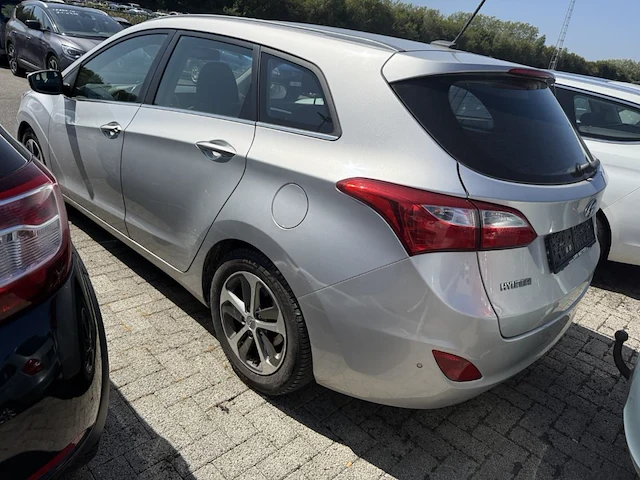 Hyundai i30 sw 1.6 crdi lounge 110, 2016 - afbeelding 25 van  29