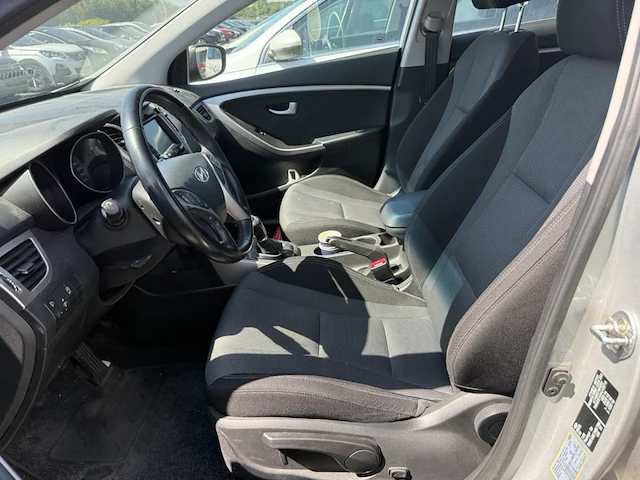 Hyundai i30 sw 1.6 crdi lounge 110, 2016 - afbeelding 27 van  29