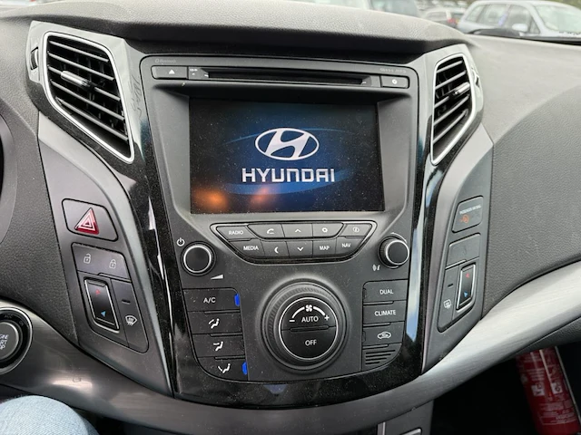 Hyundai i40 sedan 2.0 gdi executive 177 at,2013 - afbeelding 3 van  32
