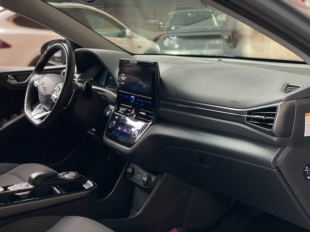 Hyundai ioniq comfort ev 38 kwh 136pk 2020 (origineel-nl) h-997-lf - afbeelding 30 van  42
