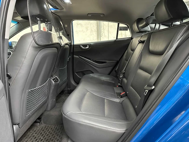 Hyundai ioniq premium ev 120pk 2018, rl-739-s - afbeelding 31 van  46