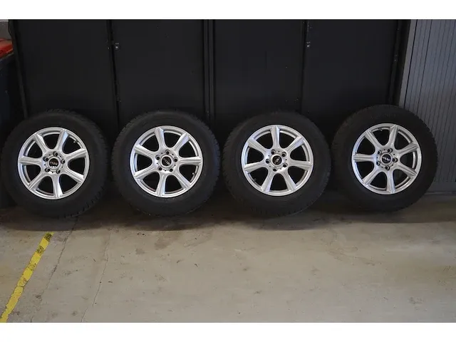 Hyundai ix35 | winterbanden | - afbeelding 1 van  12