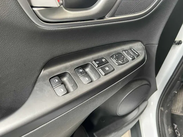 Hyundai kona ev premium 64 kwh 204pk 2019 (origineel-nl + 1e eigenaar), zf-719-j - afbeelding 26 van  51