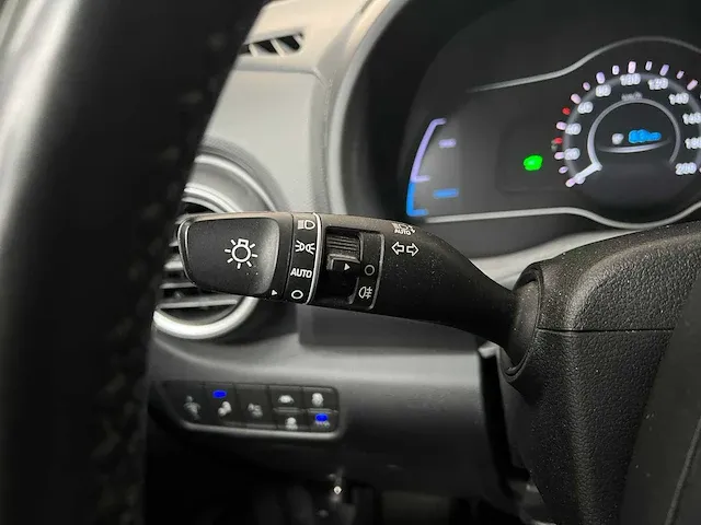 Hyundai kona ev premium 64 kwh 204pk 2019 (origineel-nl + 1e eigenaar), zf-719-j - afbeelding 35 van  51