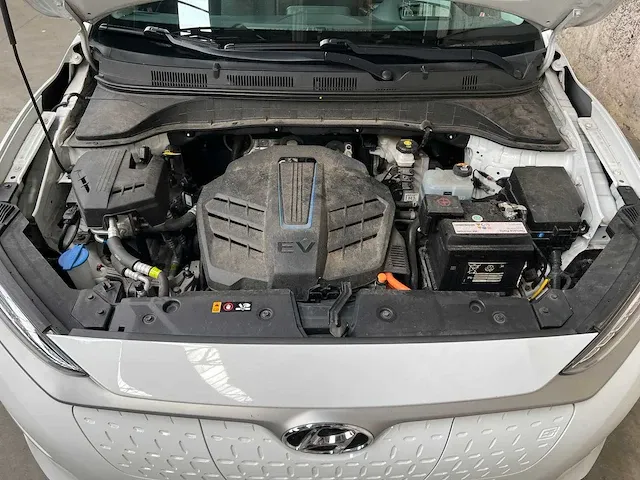 Hyundai kona ev premium 64 kwh 204pk 2019 (origineel-nl + 1e eigenaar), zf-719-j - afbeelding 46 van  51