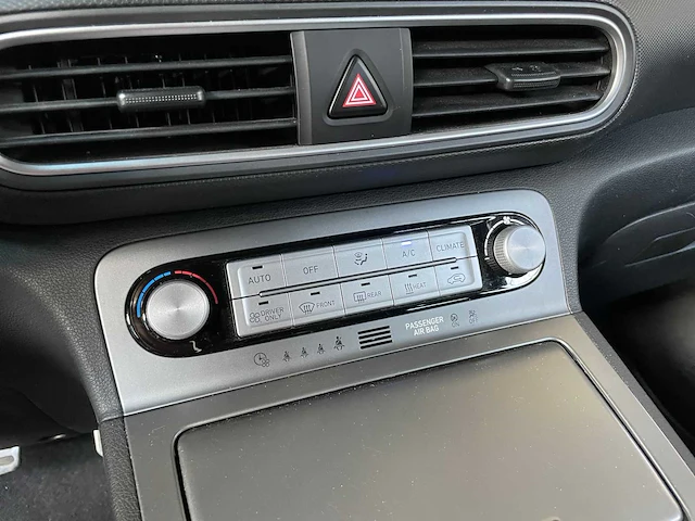 Hyundai kona ev premium 64 kwh 204pk 2019 (origineel-nl), zf-334-v - afbeelding 39 van  70