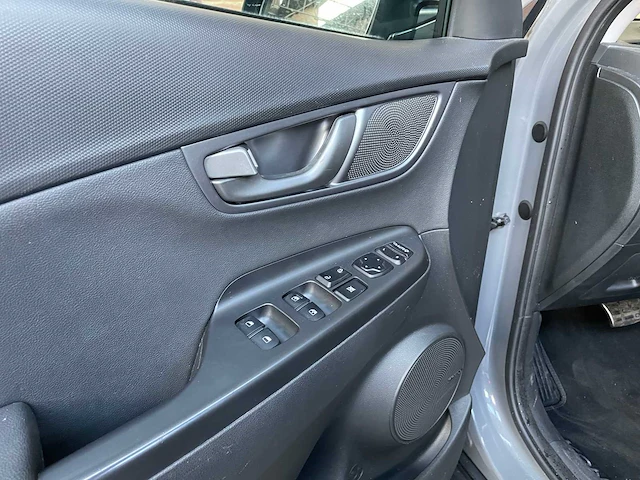 Hyundai kona ev premium 64 kwh 204pk 2019 (origineel-nl), zf-334-v - afbeelding 49 van  70