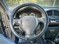 Hyundai santa fe 2.7i v6 4wd style automaat, 73-nt-tf - afbeelding 11 van  15