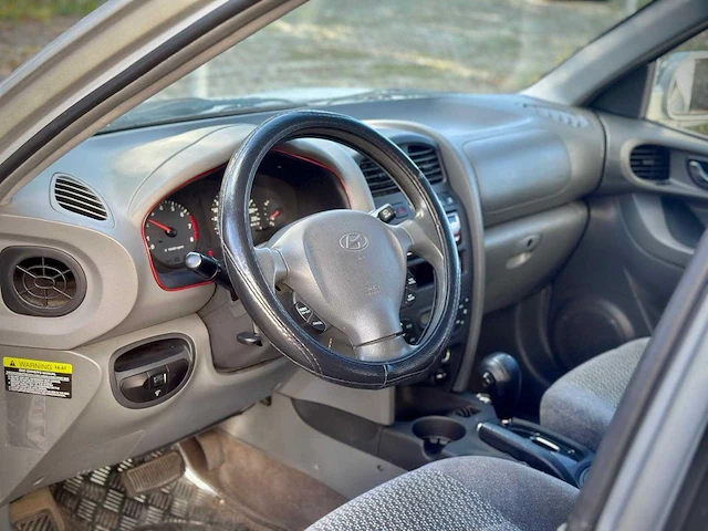 Hyundai santa fe 2.7i v6 4wd style automaat, 73-nt-tf - afbeelding 13 van  15