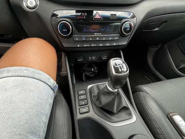Hyundai tucson 1.7 crdi 2wd launch edition isg 115, 2015 - afbeelding 2 van  24