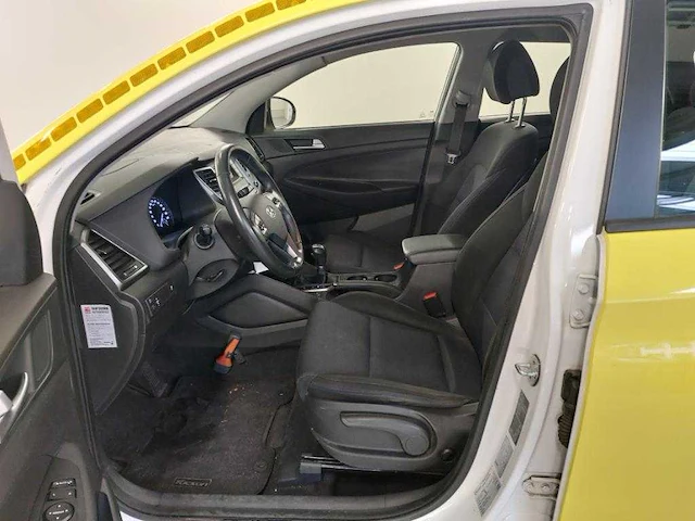 Hyundai tucson 2.0 crdi i-mot. 4wd , kg-926-l - afbeelding 2 van  17