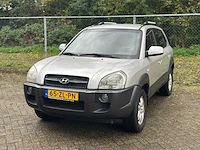 Hyundai tucson 2.0i style, 64-zl-pn - afbeelding 1 van  17