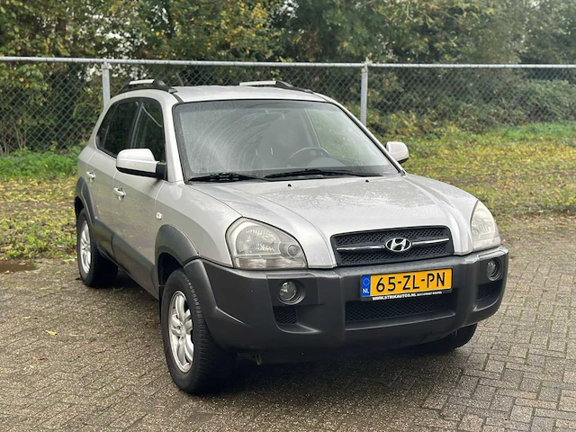 Hyundai tucson 2.0i style, 64-zl-pn - afbeelding 11 van  17