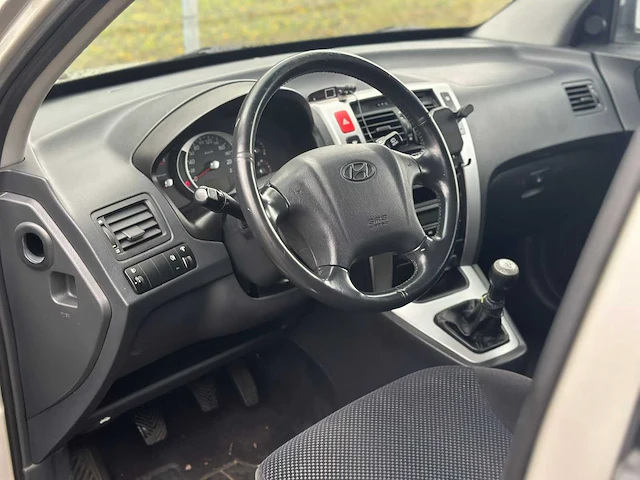 Hyundai tucson 2.0i style, 64-zl-pn - afbeelding 15 van  17