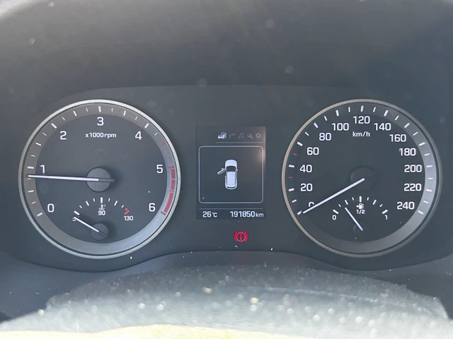Hyundai tucson comfort plus crdi 115 2wd isg, 2017 - afbeelding 10 van  28