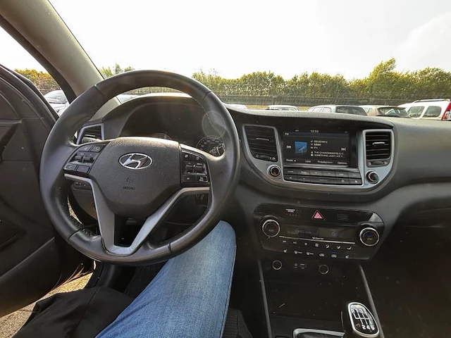 Hyundai tucson comfort plus crdi 115 2wd isg, 2017 - afbeelding 11 van  28