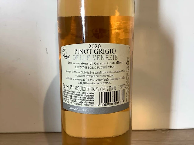 I castelli romeo e giulietta pinot grigio blush (450x) - afbeelding 3 van  6