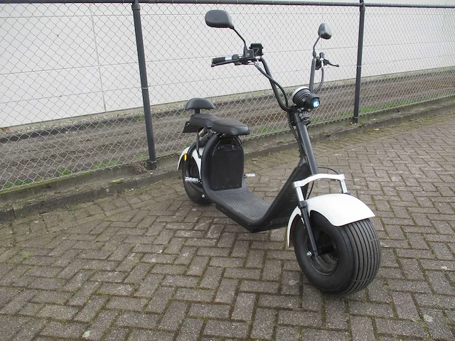 I-coco duo sit e chopper met dikke banden - snorscooter - lt-018 - e-scooter - afbeelding 8 van  12