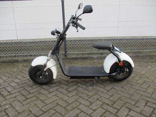 I-goo - e chopper snorscooter met dikke banden - lt019 - e-scooter - afbeelding 1 van  13