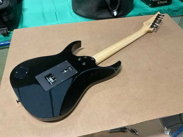 Ibanez prestige gitaar - afbeelding 2 van  9