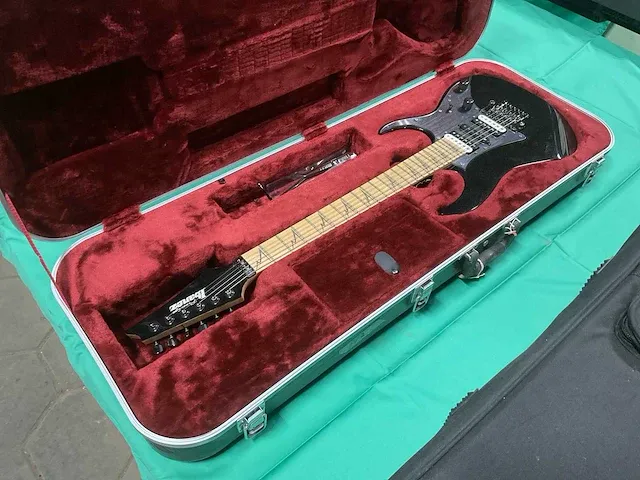 Ibanez prestige gitaar - afbeelding 1 van  9