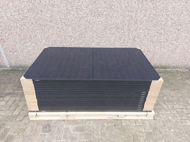 Ibc - monosol 355 os9-hc - set van 16 full black ibc (355 wp) zonnepanelen en 1 blaupunkt bpt-v03-05.0 omvormer (3-fase) - afbeelding 3 van  10