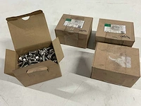 Ibc - zeskantschroef met hoek en vertanding m8 x 20/20 (400x) - afbeelding 1 van  3