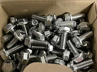 Ibc - zeskantschroef met hoek en vertanding m8 x 20/20 (400x) - afbeelding 3 van  3