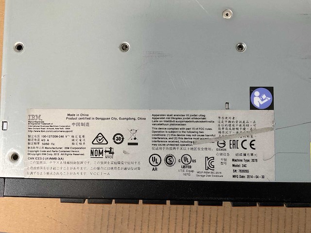 Ibm (24c) 21x 900 gb sas(huc109090css600) - 1x 900 gb sas(st900mm006) disk array enclosure - afbeelding 16 van  17