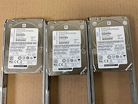 Ibm (24e) 10x 900 gb sas(st900mm0168) - 1x 900 gb sas(huc109090css600) - 6x 800 gb sas(st800fm0173) - 5x 800 gb sas(txa2d2) disk array enclosure - afbeelding 4 van  16