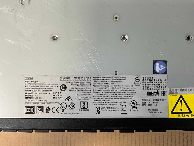 Ibm (24e) 10x 900 gb sas(st900mm0168) - 1x 900 gb sas(huc109090css600) - 6x 800 gb sas(st800fm0173) - 5x 800 gb sas(txa2d2) disk array enclosure - afbeelding 12 van  16